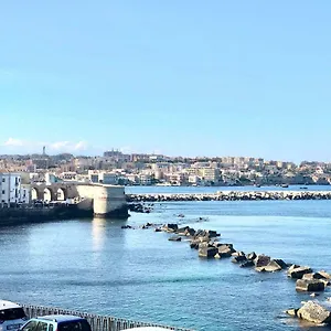 Apartament Nettuno, Syrakuzy